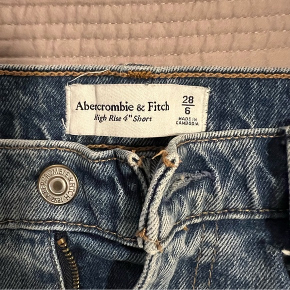 Abercrombie & Fitch Distressed Jean Shorts high rise 4” - Picture 2 of 3